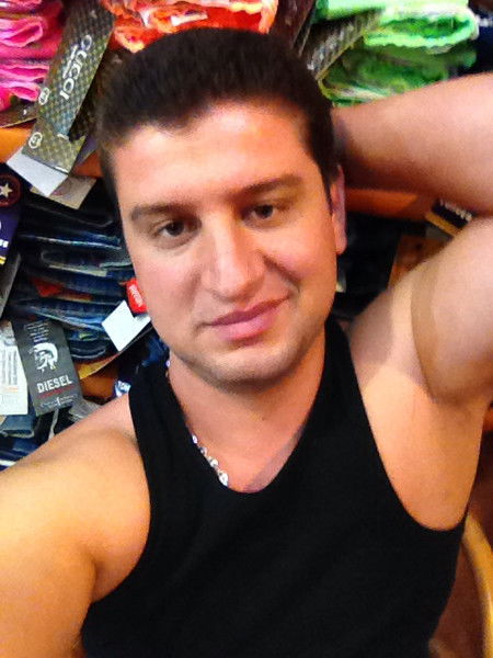 Наим Фарамузов