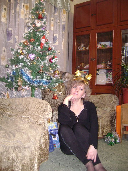 Елена Максимова