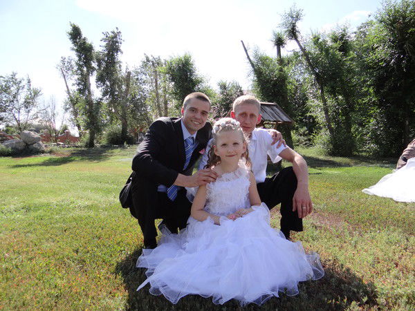 Дмитрий ****))