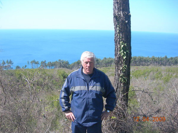 Юрий Аникин