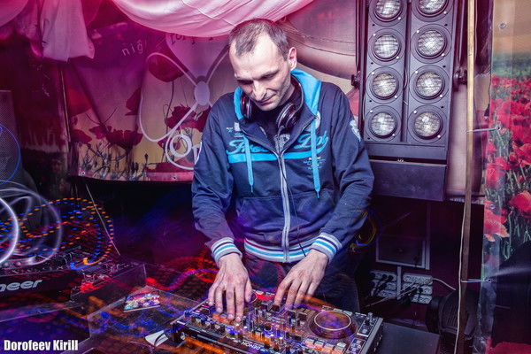 Александр Плотников