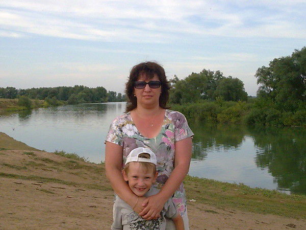 Елена Абуова