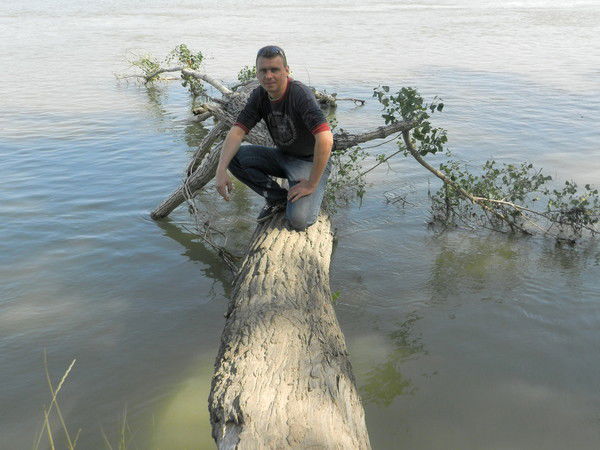 Валера Плотников