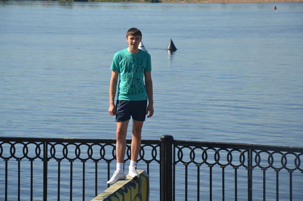 Александр Волков