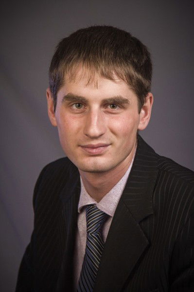 Максим Каруна