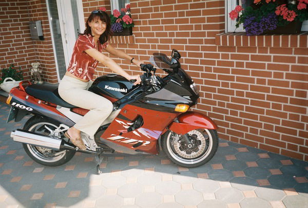 Анжела Азарова