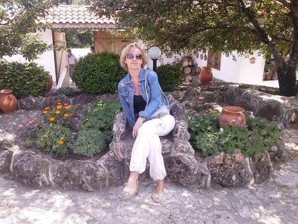 Елена Елена