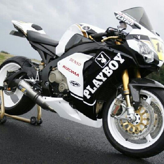 Денис Хомяков