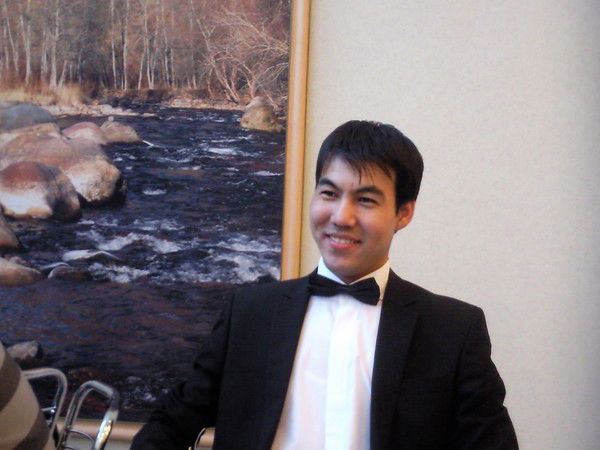 Алмат Избамбетов