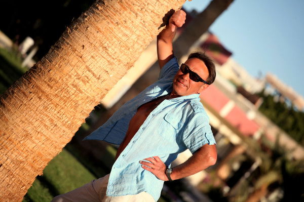 Олег Титаренко