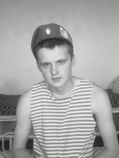 Женя Косарев