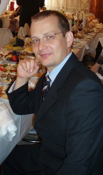 Максим Власов