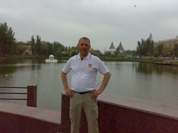 Александр Старков