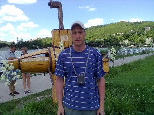 Андрей Ларионов