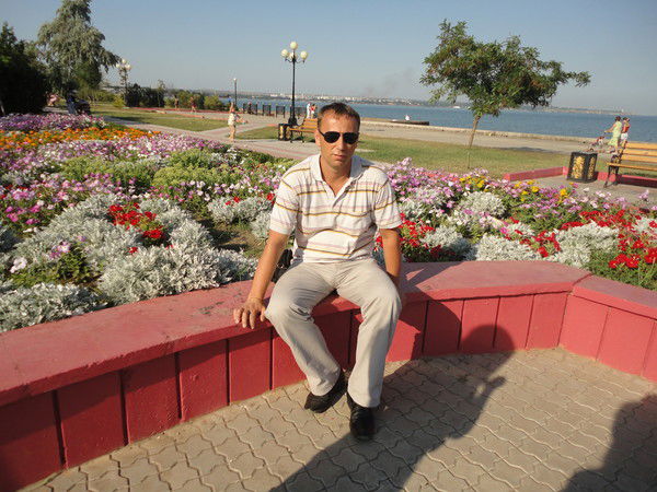 Геннадий Олейник