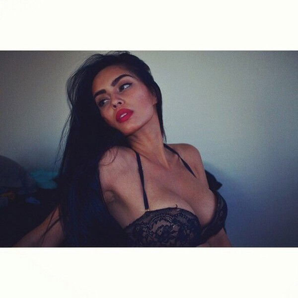 Виктория Бонд