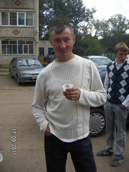 Эдуард Николаев