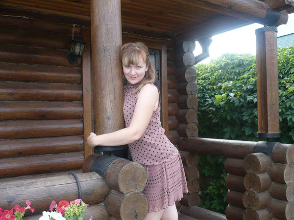 Лена Новохацкая