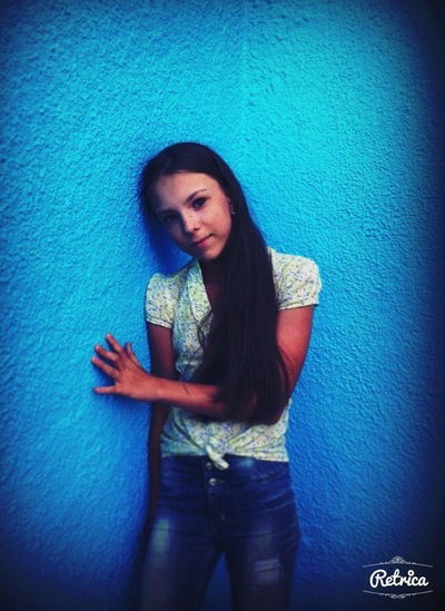 Анна Весёлкина