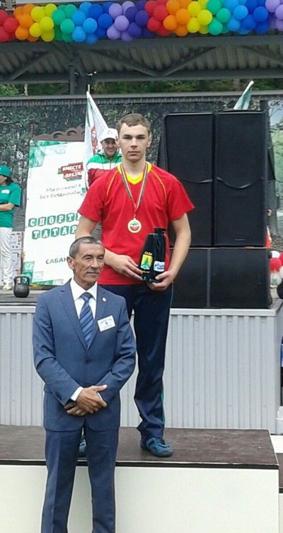 Айнур Мубараков