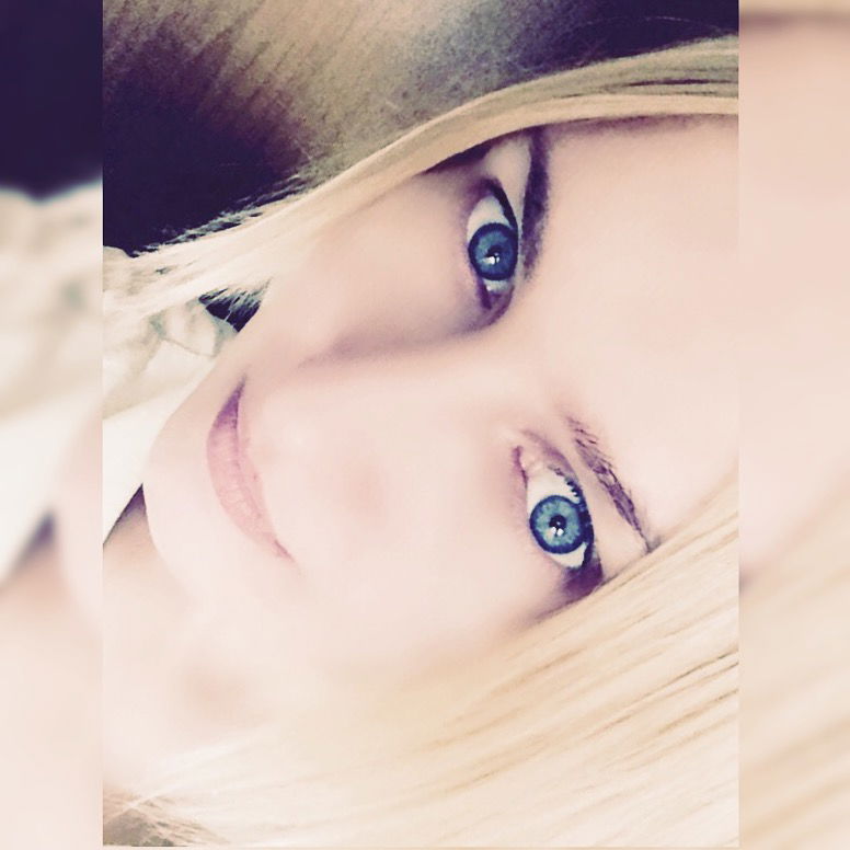 ~•.•°* Lara *°•.•~