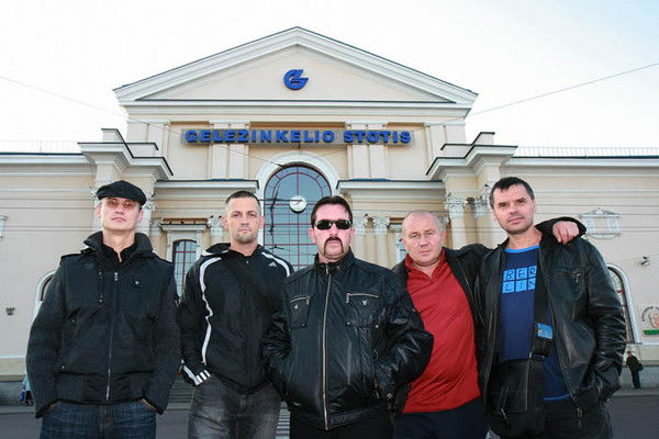 *сeренький* ********