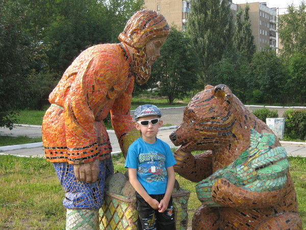 Широких Лев