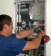 Электрик  Сергей Кириленко