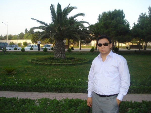 Мелис Кененсариев