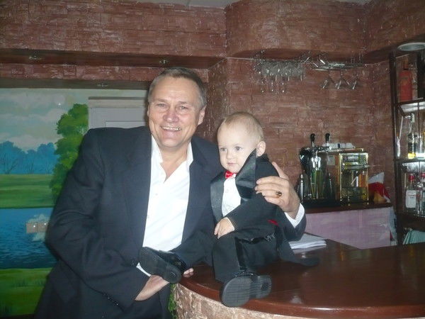 Александр Пустомолотов