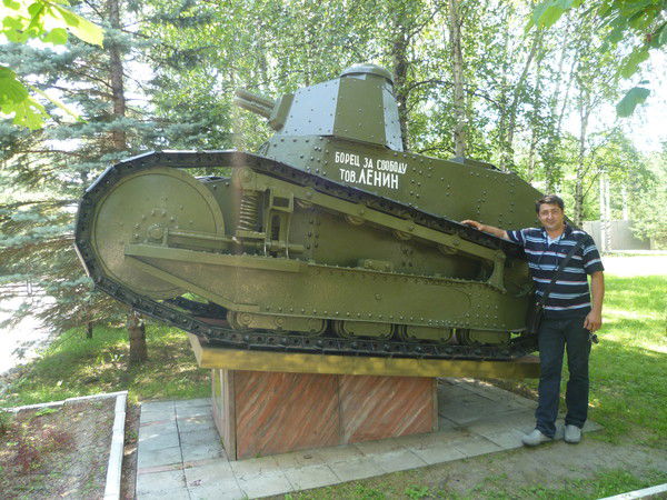 Дмитрий Тихонов