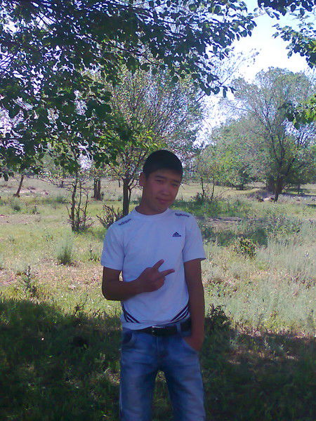 Адилет Усенов