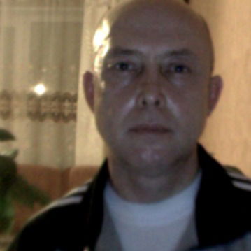 Виктор Романов