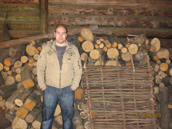 Юрий Иванов