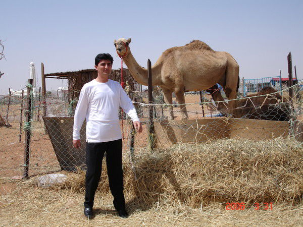 Музафар Манонов