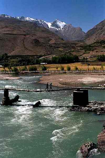 Шарофат Лолаева