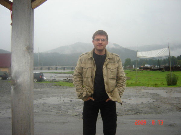 Владимир Серов