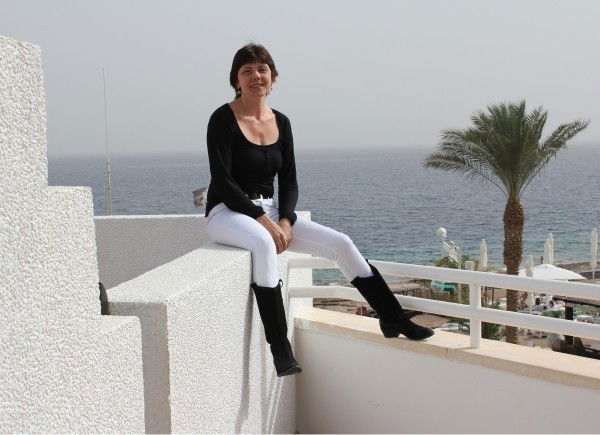 Наташа Баженова