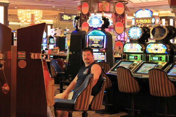 Дмитрий Питер