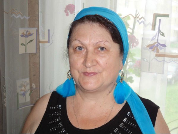 Лариса Попова