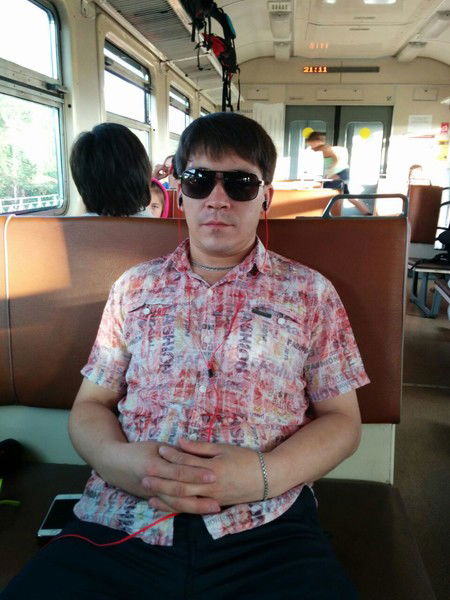 Виктор Петров