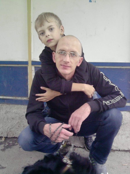 Женя Емельянов