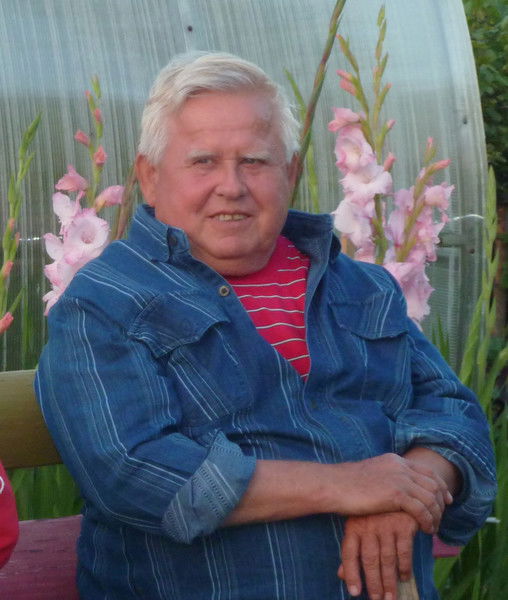 Виктор Перов