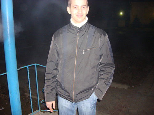 Роман Тихонов