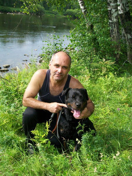 Николай Емельянов