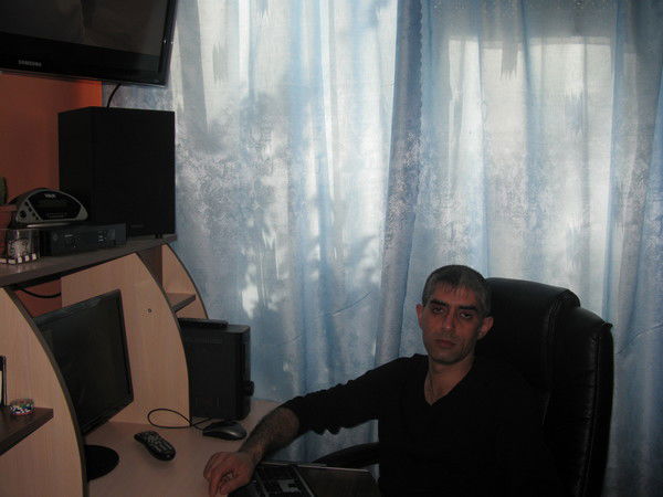 Анар Каримов