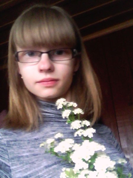 Анна Попова