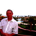 Alexander Tom