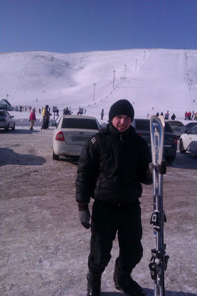 Макс Бикишов