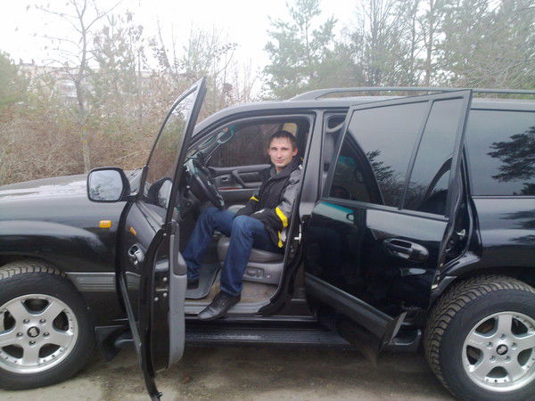 Антон Ватутин